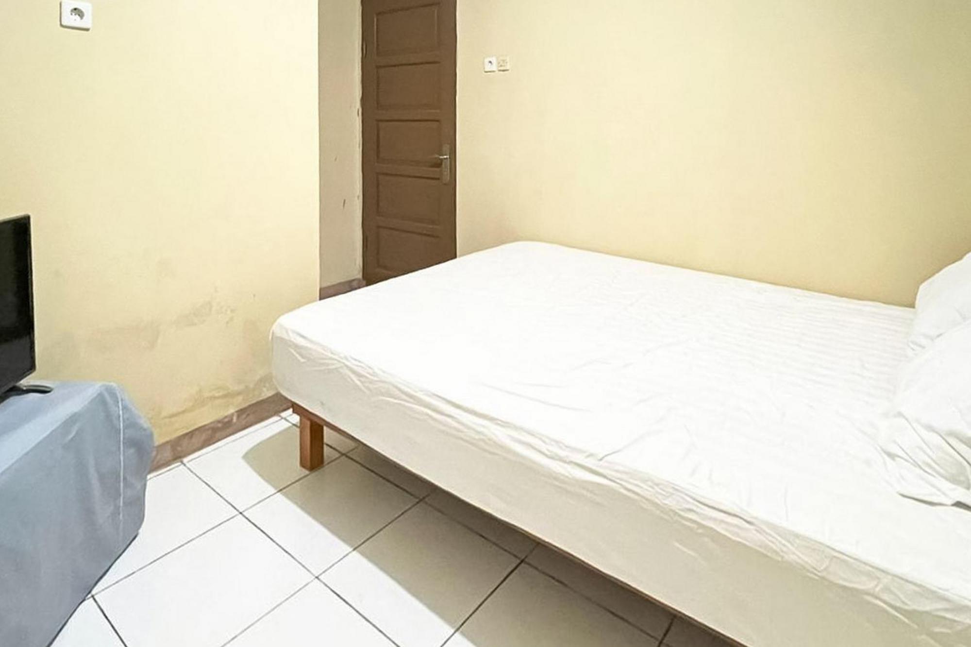 Feysha Mitra Reddoorz 2* Jakarta